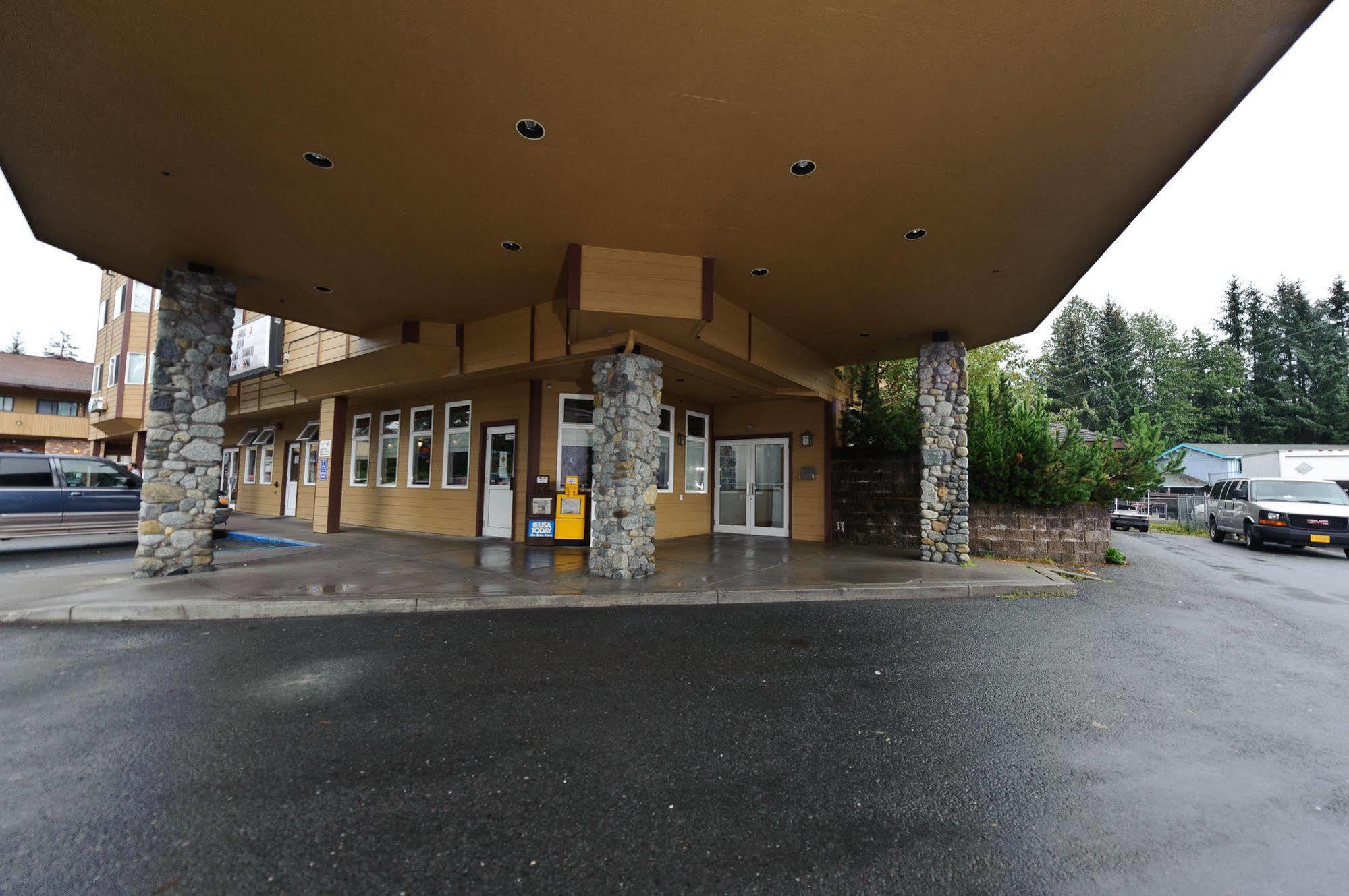 Frontier Suites Hotel In Juneau Ngoại thất bức ảnh