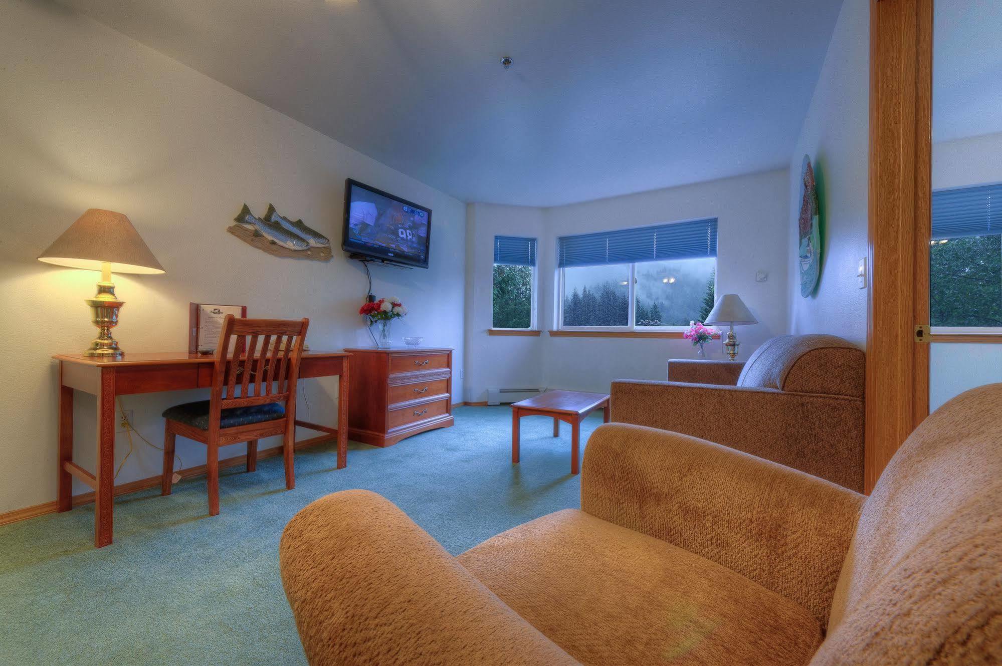 Frontier Suites Hotel In Juneau Ngoại thất bức ảnh